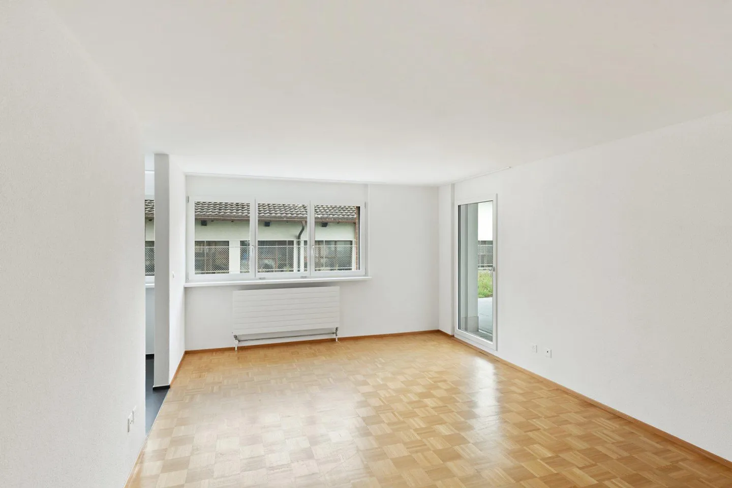 Appartement penthouse spacieux avec possibilité d'achat dans l'immeuble ! - Photo 2 sur 7