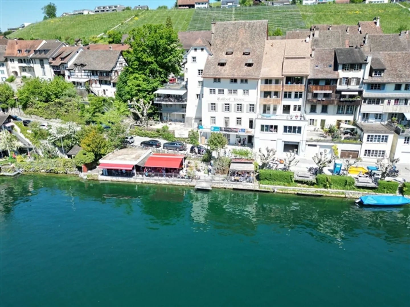 Krone, living directly on the Rhine - Photo 2 of 10