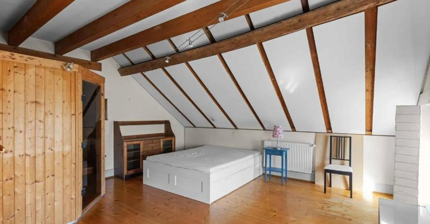 Casa da ristrutturare con vista sul cuore del villaggio - Foto 8 di 11