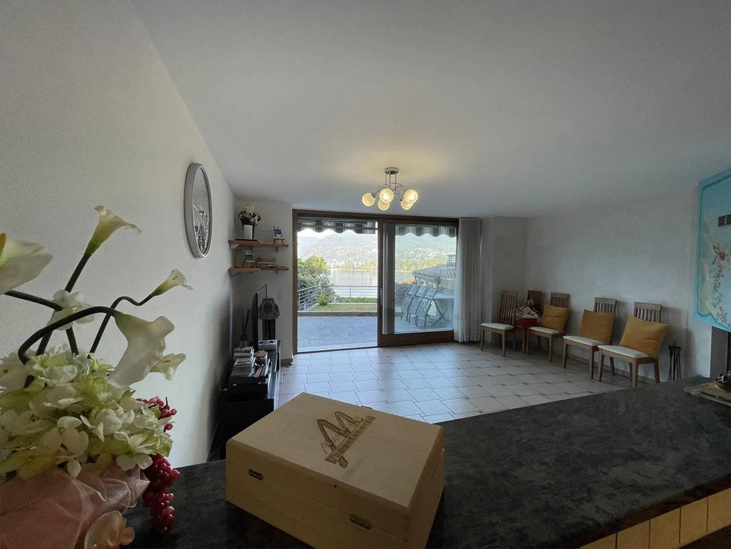 INTERESSANTES HAUS 4.5 MIT CHARMIANTEM SEEBLICK - Foto 4 von 13