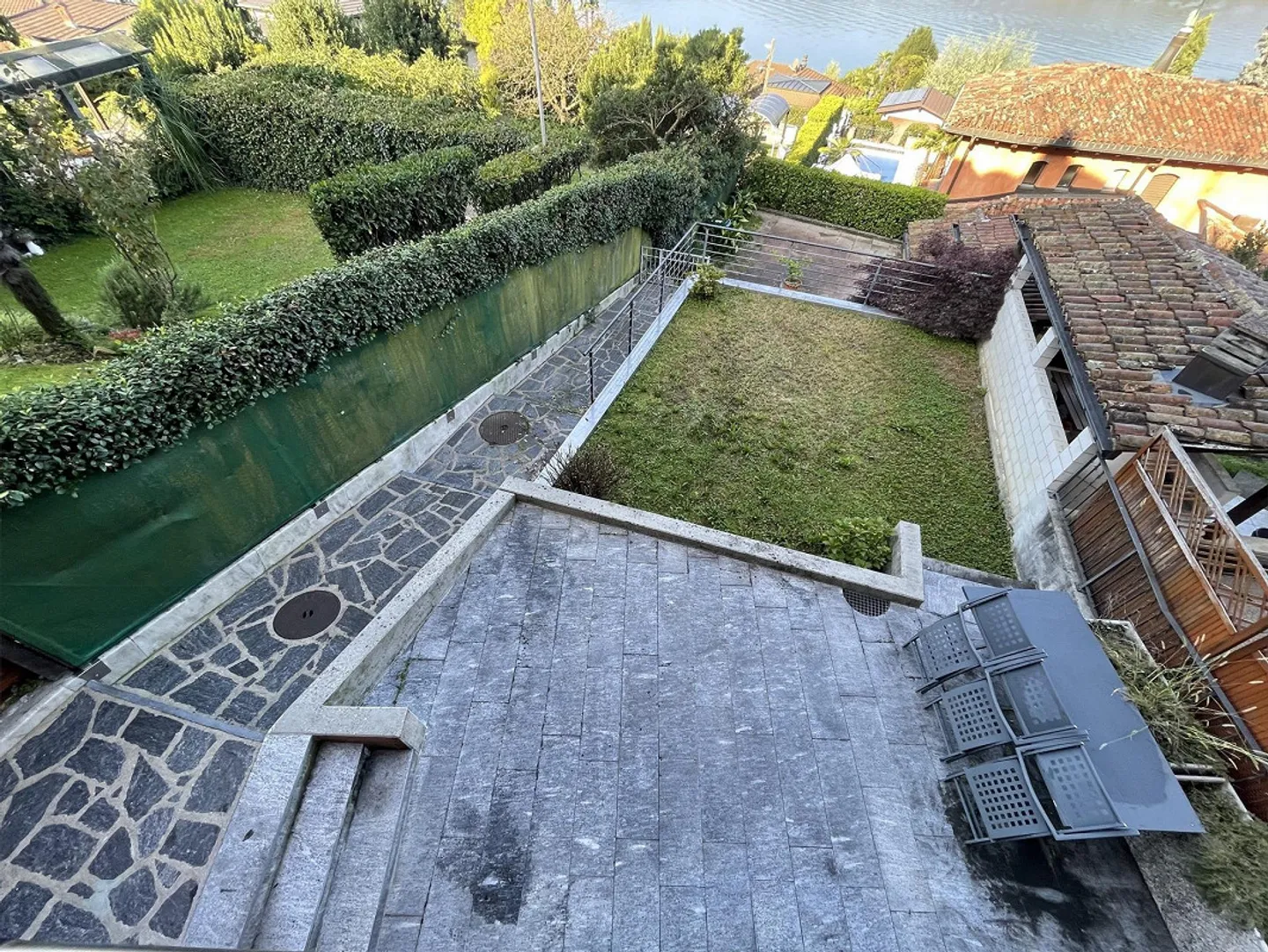 INTERESSANTES HAUS 4.5 MIT CHARMIANTEM SEEBLICK - Foto 11 von 13