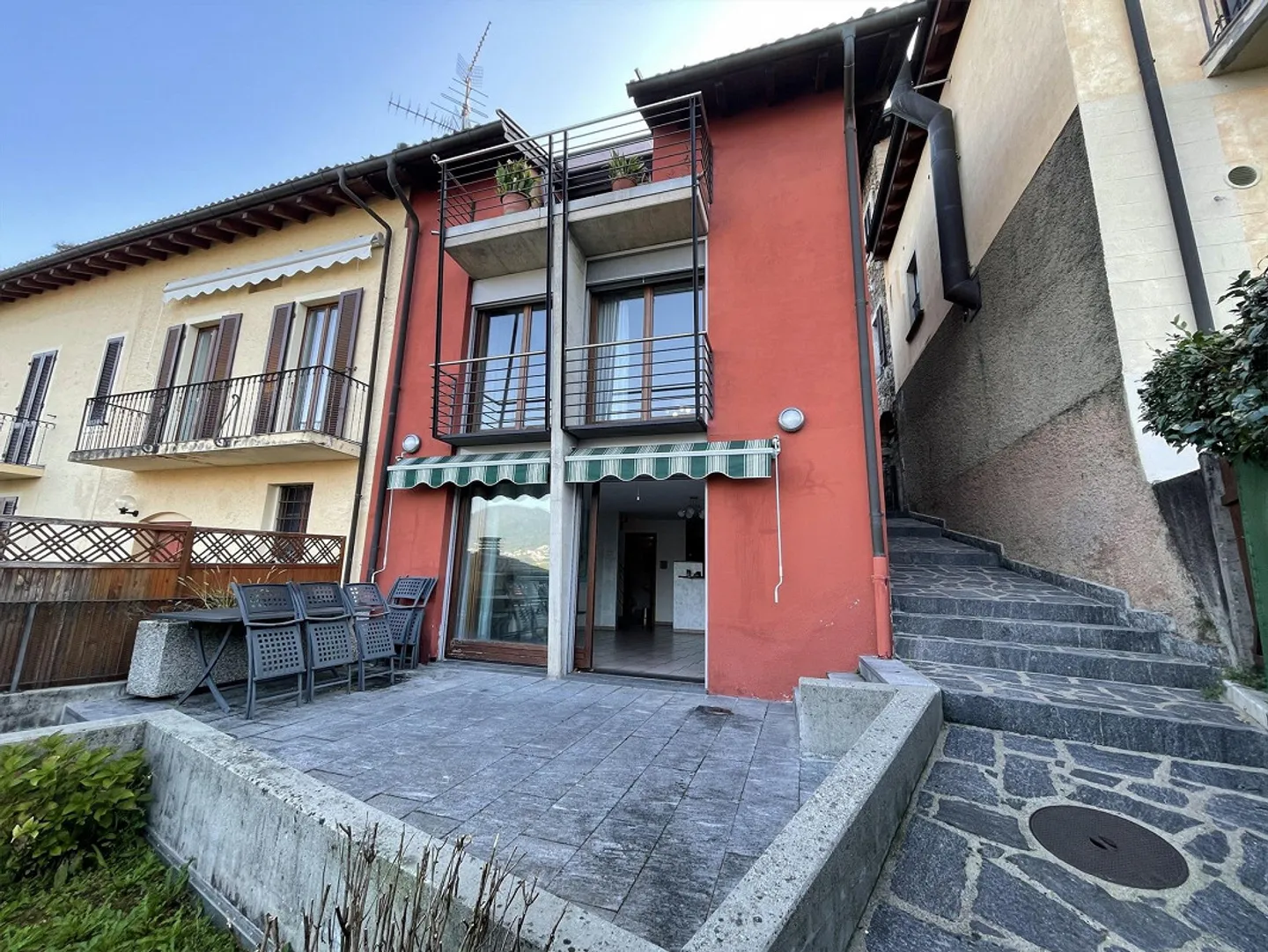 INTERESSANTES HAUS 4.5 MIT CHARMIANTEM SEEBLICK - Foto 12 von 13