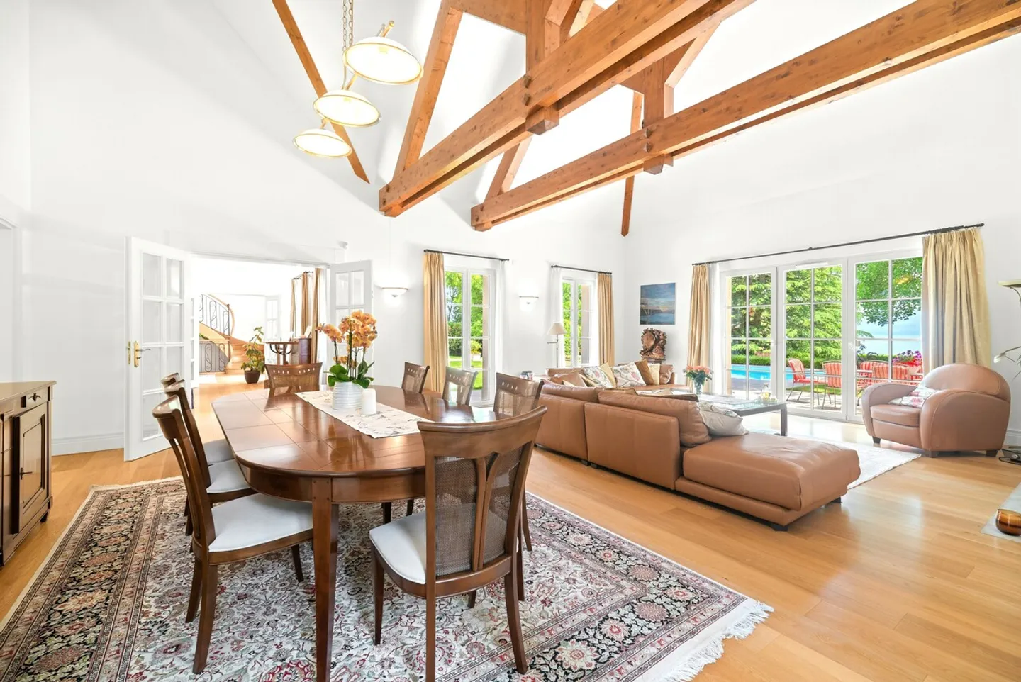 Property "feet in the water" with pool near Rolle - Photo 8 of 18