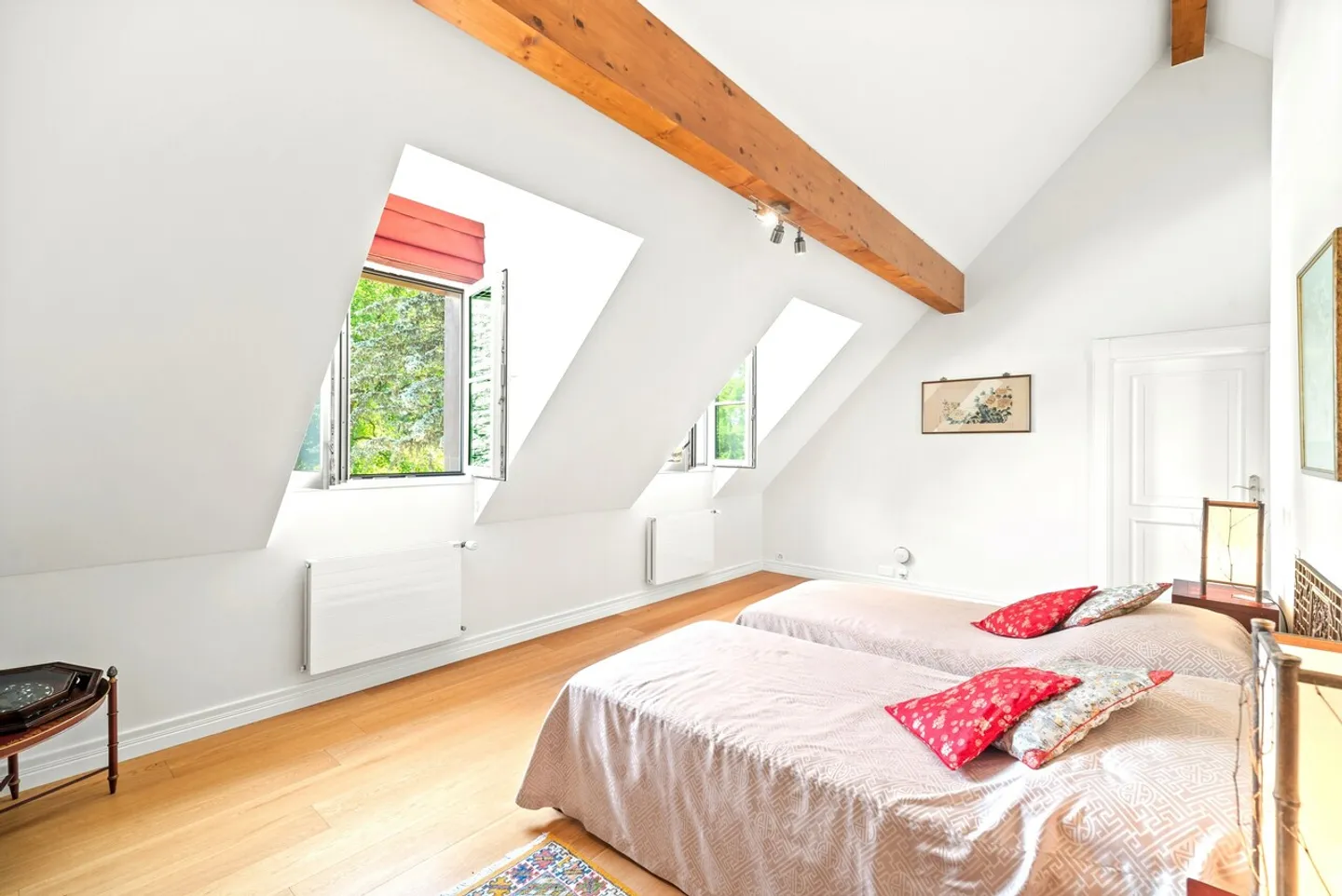 Property "feet in the water" with pool near Rolle - Photo 15 of 18