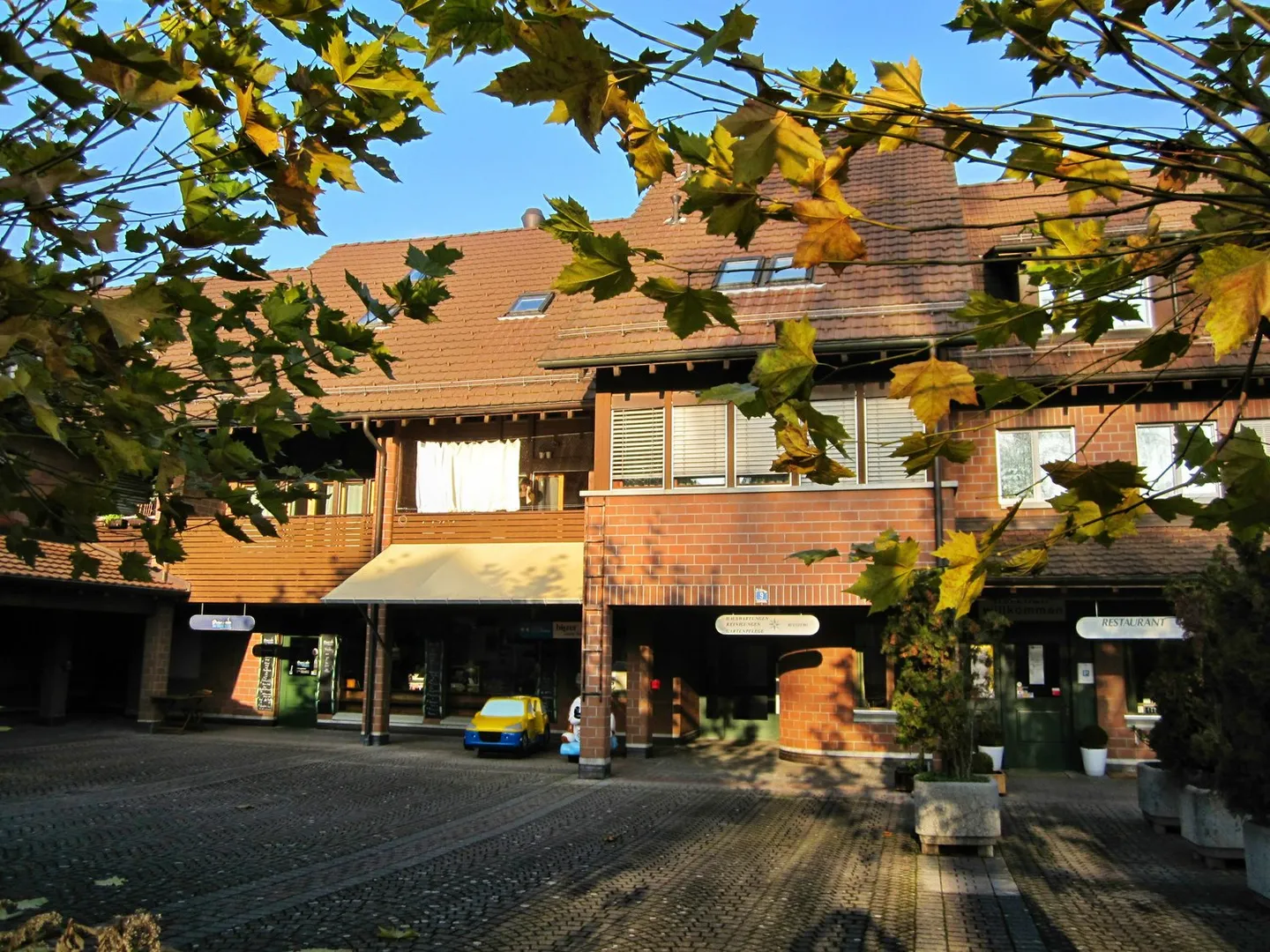 Salle de stockage d'environ 24m2 - Photo 1 sur 5