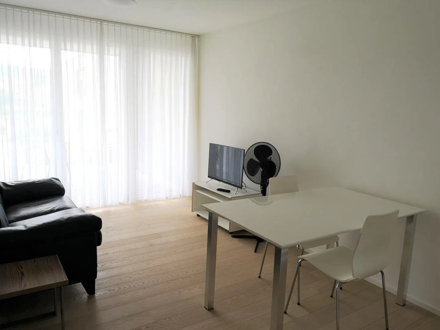 Appartement moderne au calme - Photo 3 sur 7