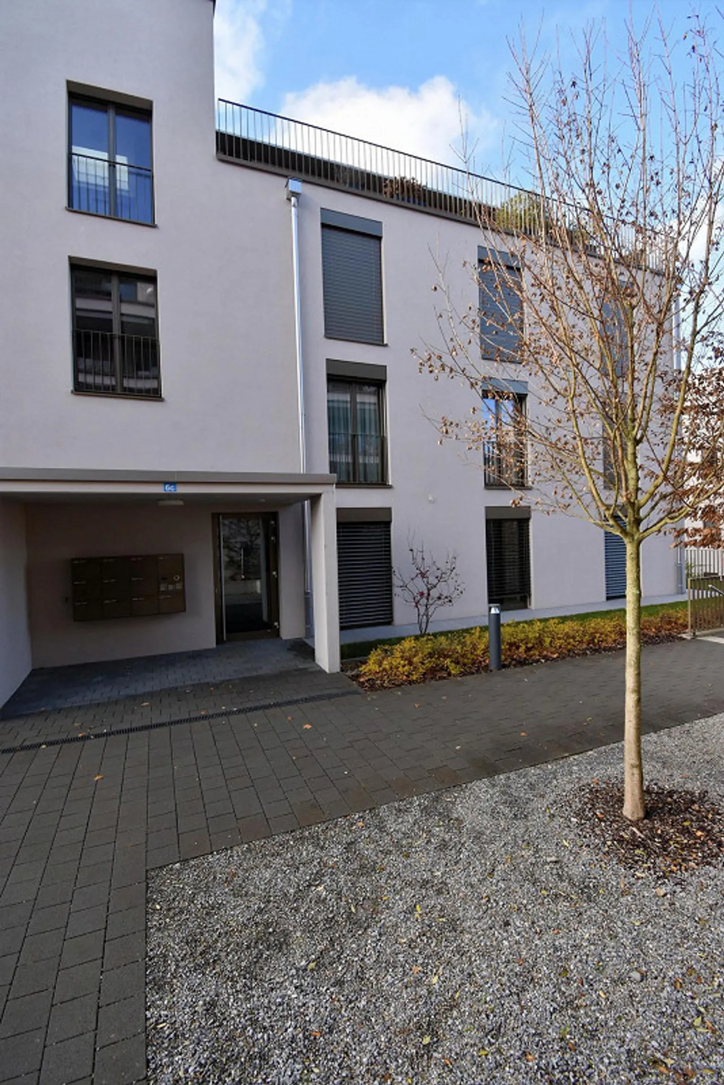 Appartement moderne de 2,5 pièces avec vue - Photo 1 sur 7