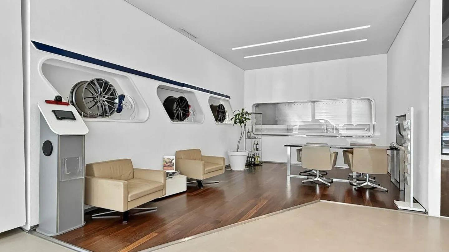 Contone - Immeuble commercial avec showroom dans un emplacement stratégique... - Photo 4 sur 18