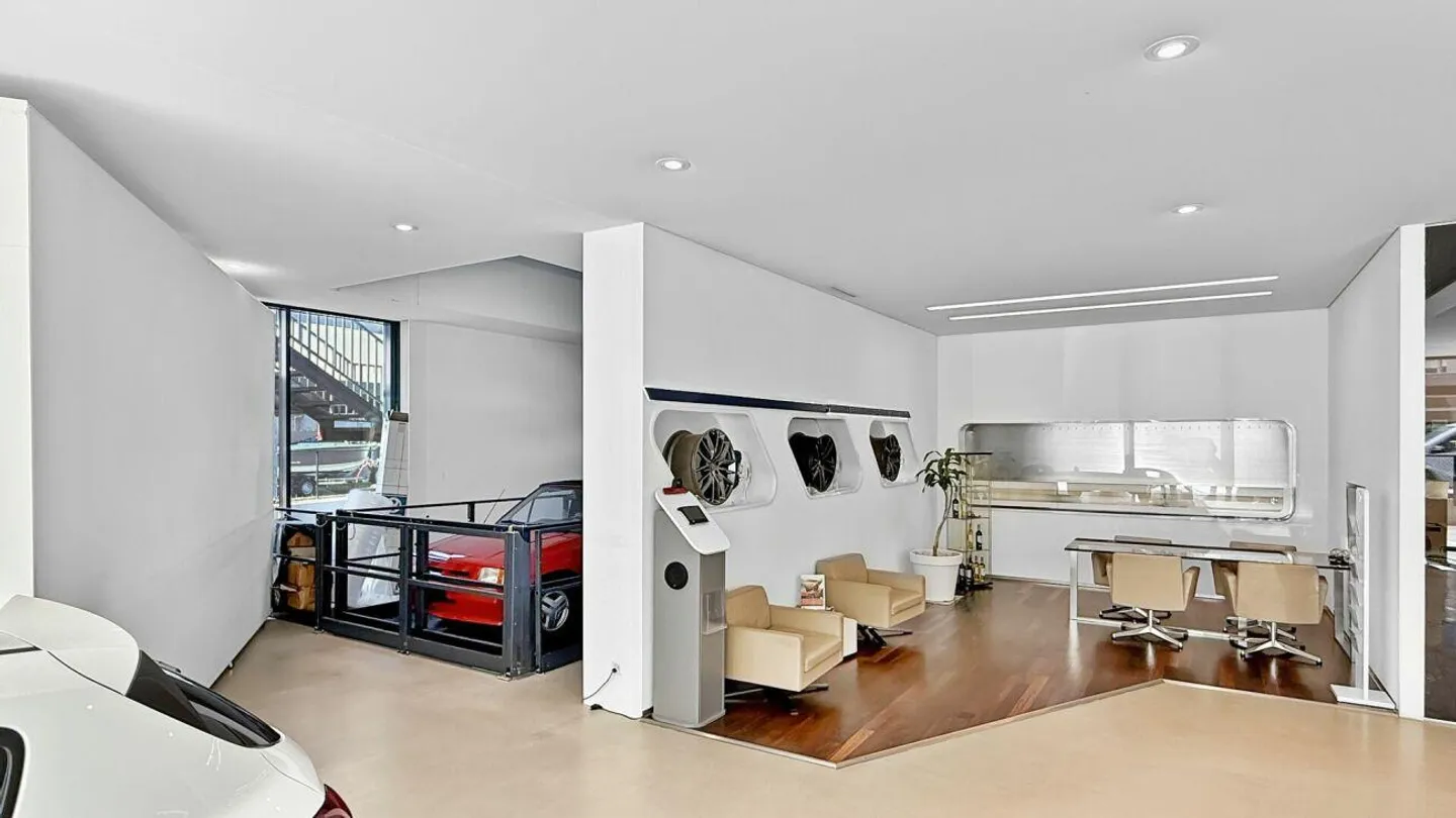 Contone - Immeuble commercial avec showroom dans un emplacement stratégique... - Photo 5 sur 18