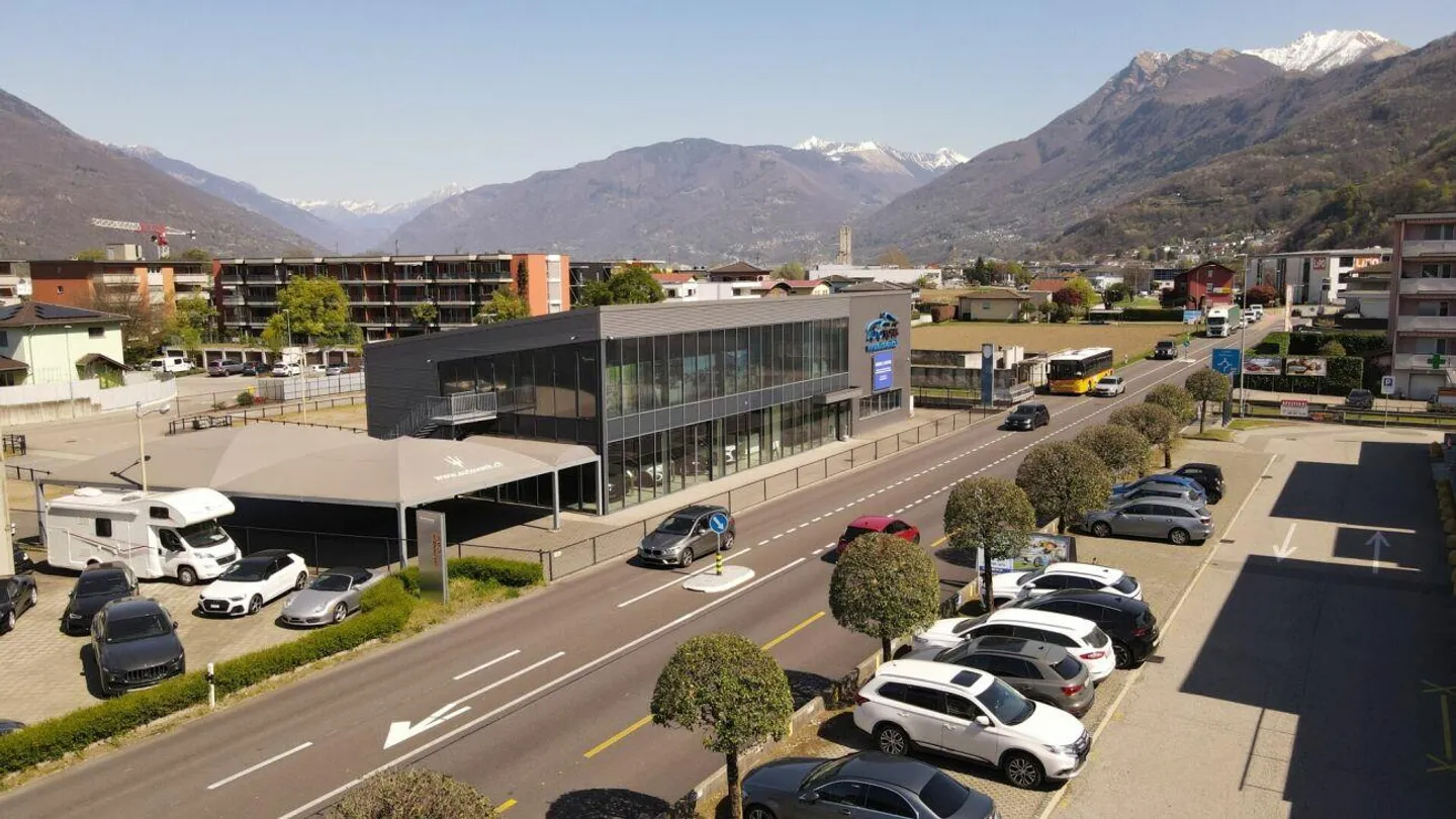 Contone - Immeuble commercial avec showroom dans un emplacement stratégique... - Photo 17 sur 18