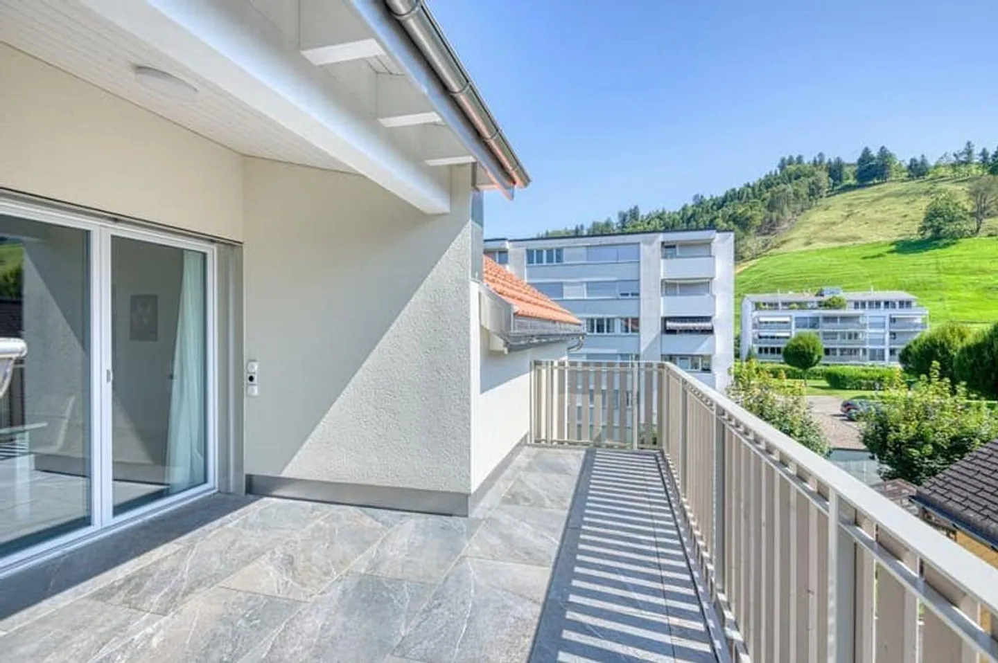 Geräumige 4.5-Zimmer-Wohnung in Einsiedeln zu vermieten - Foto 9 von 13