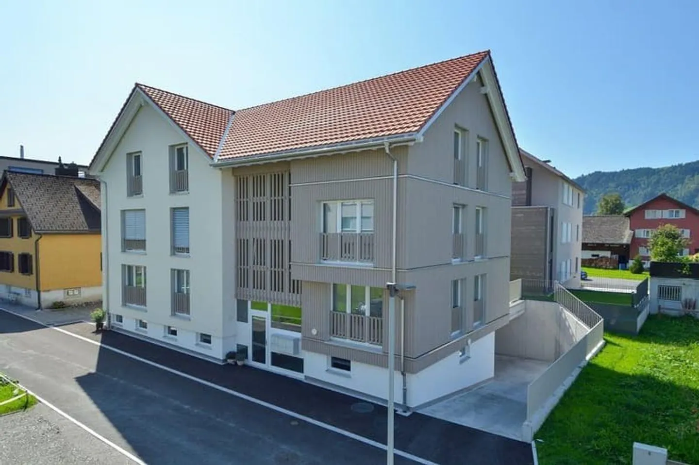 Geräumige 4.5-Zimmer-Wohnung in Einsiedeln zu vermieten - Foto 12 von 13