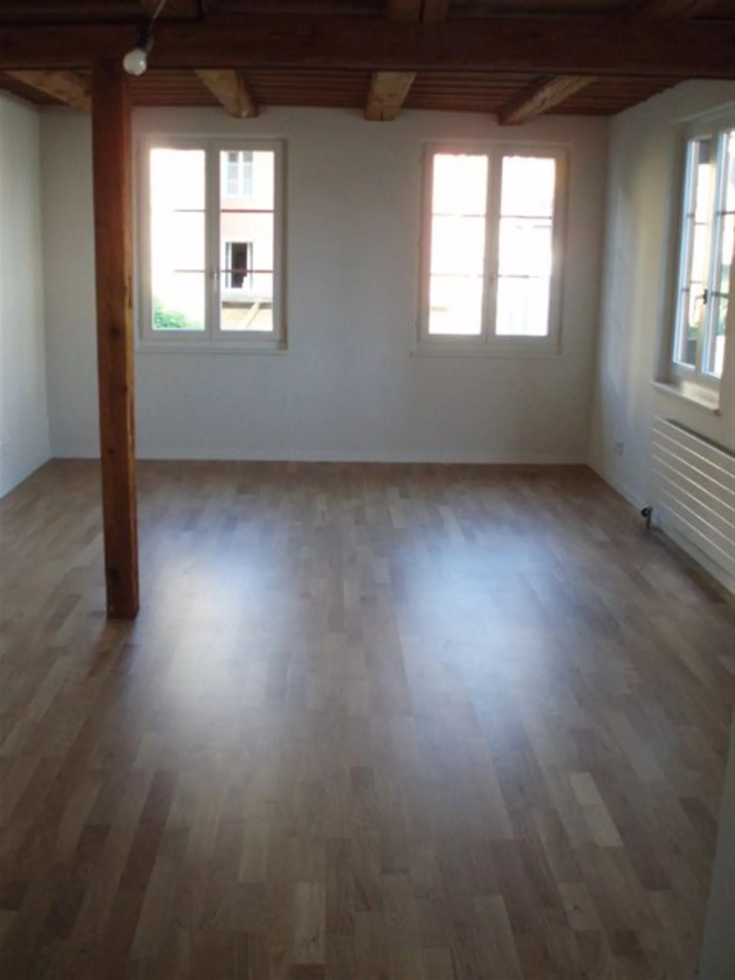 Apartment for rent - Photo 4 of 5