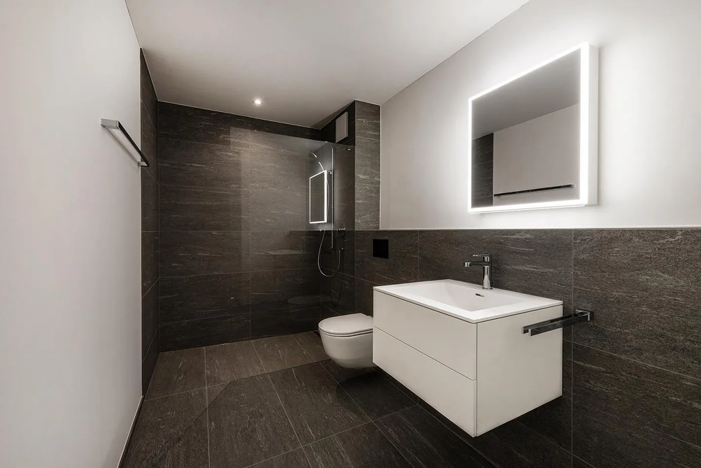 Modern 2.5 Room Apartment - Photo 5 of 6