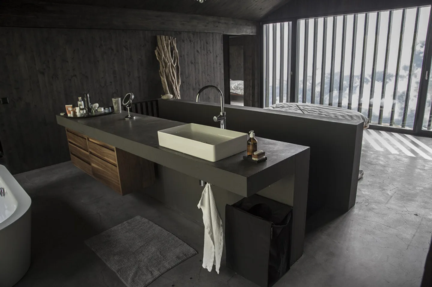 "Casa Nera" - einzigartiges Einfamilienhaus an sonniger Hanglage im Val Lumnezia - Foto 6 di 10