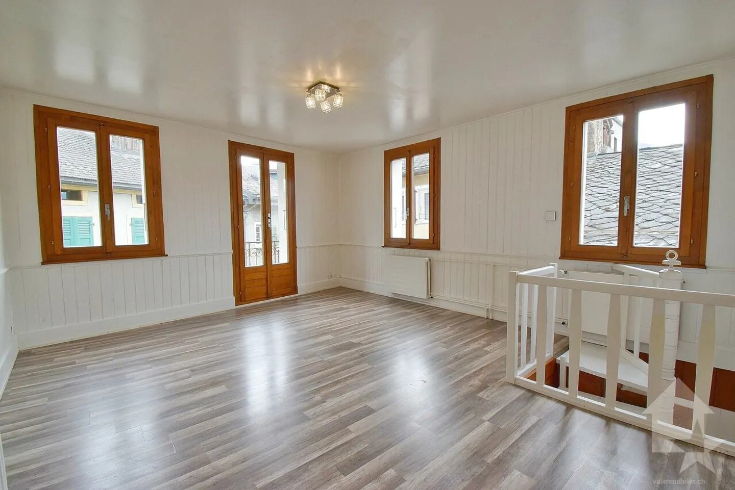 Charmante 2,5-Zimmer-Duplexwohnung, hell und gut gelegen - Foto 1 von 9