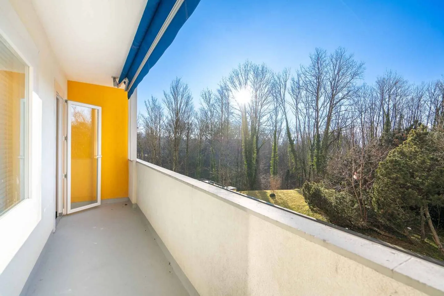 Appartement spacieux avec vue sur le lac - Photo 2 sur 5