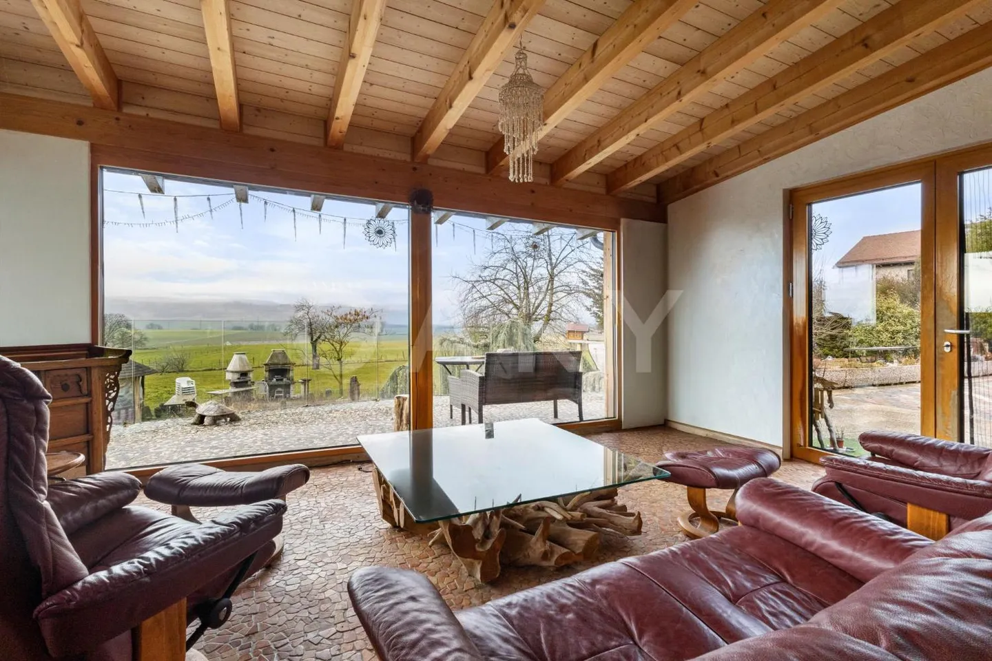 10-Zimmer-Haus - Foto 2 von 13