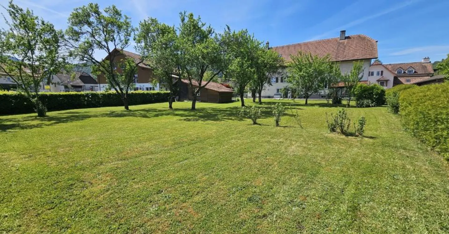 Doppelhaus mit Grossem Potenzial - Foto 1 von 12