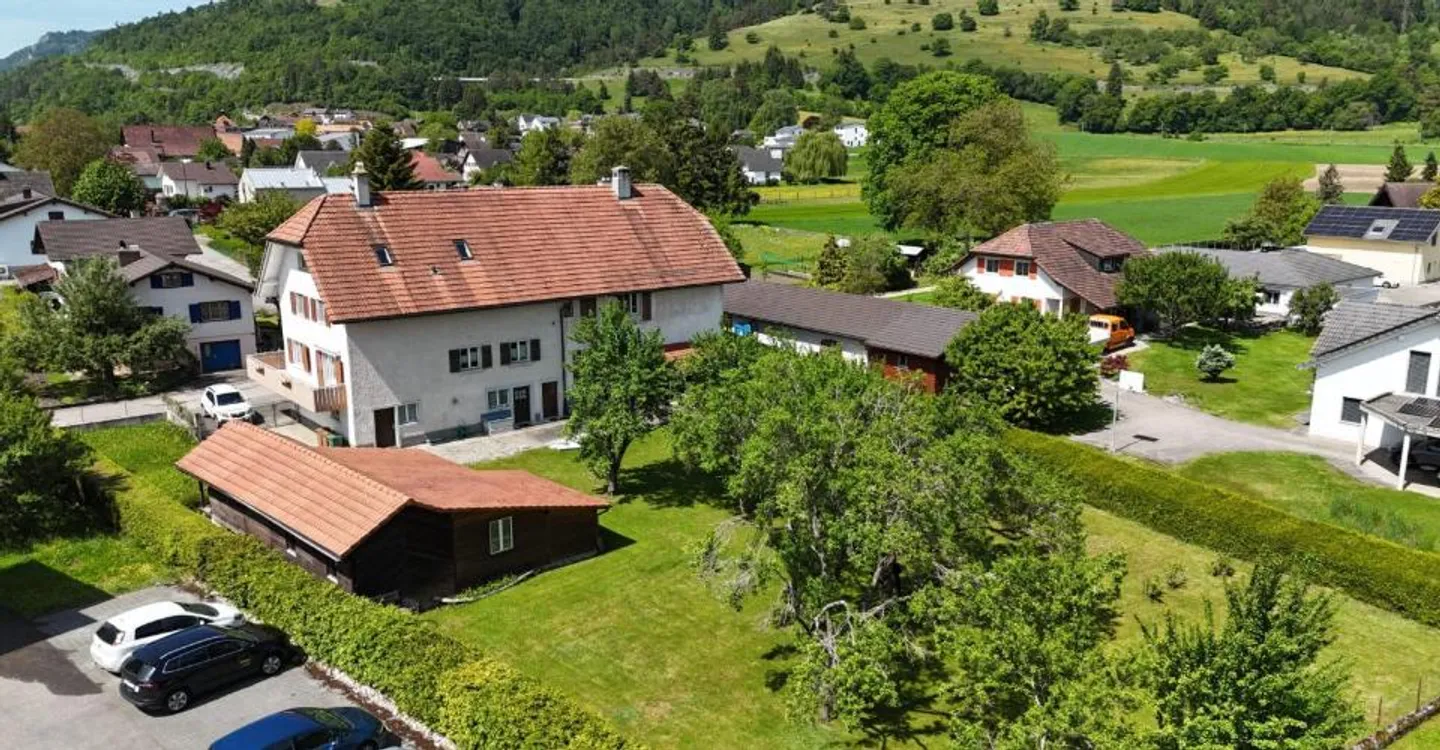Doppelhaus mit Grossem Potenzial - Foto 2 von 12