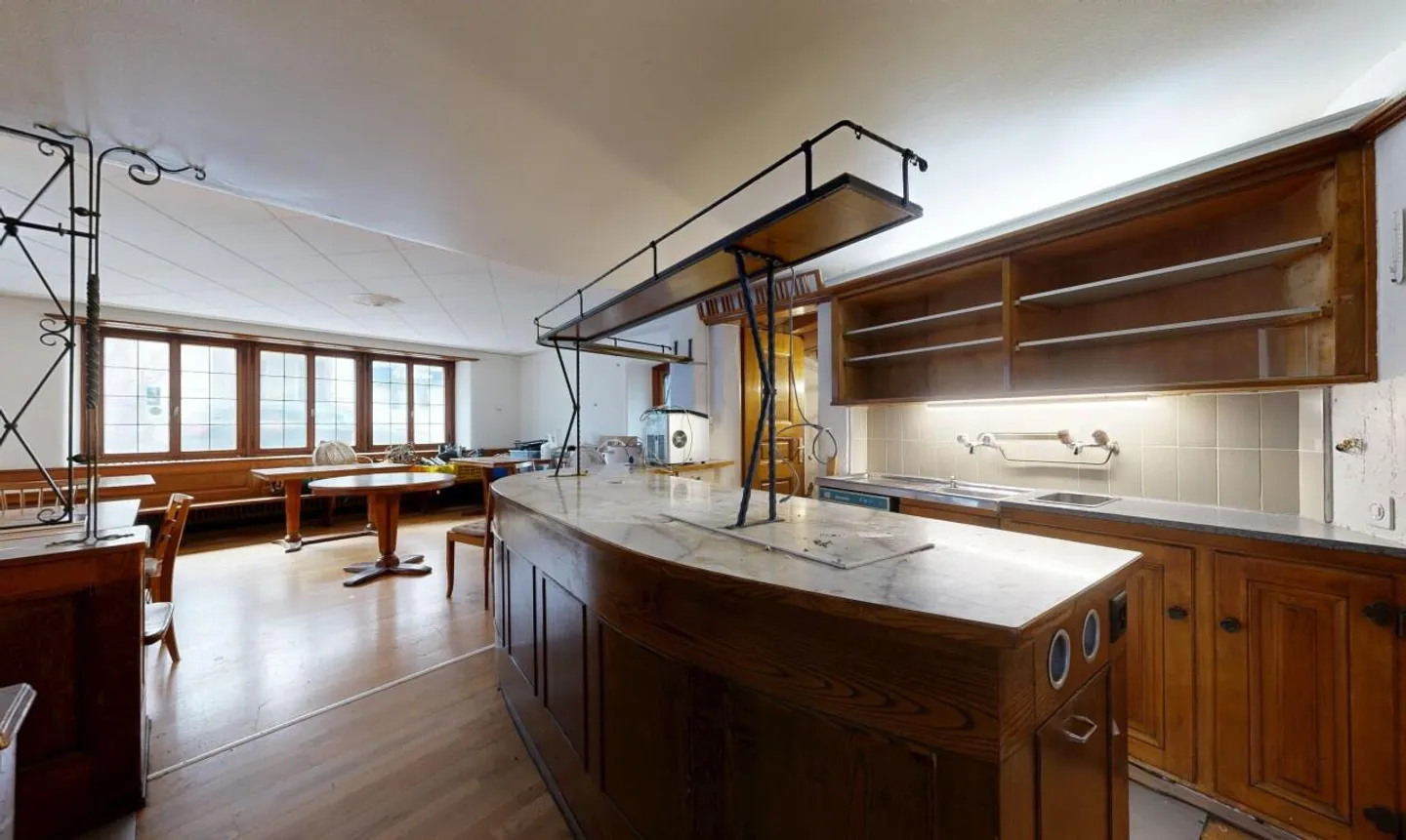 Investment property with high potential in the center of La Neuveville - Photo 4 of 13