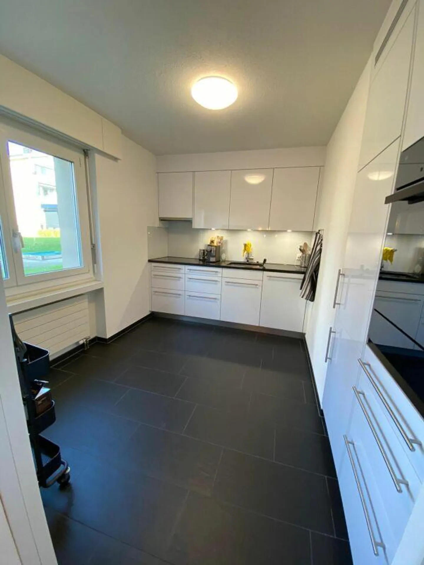 Helle 3.5-Zimmer-Wohnung an ruhiger Lage, grenzend an die Stadt Wil - Photo 2 sur 13