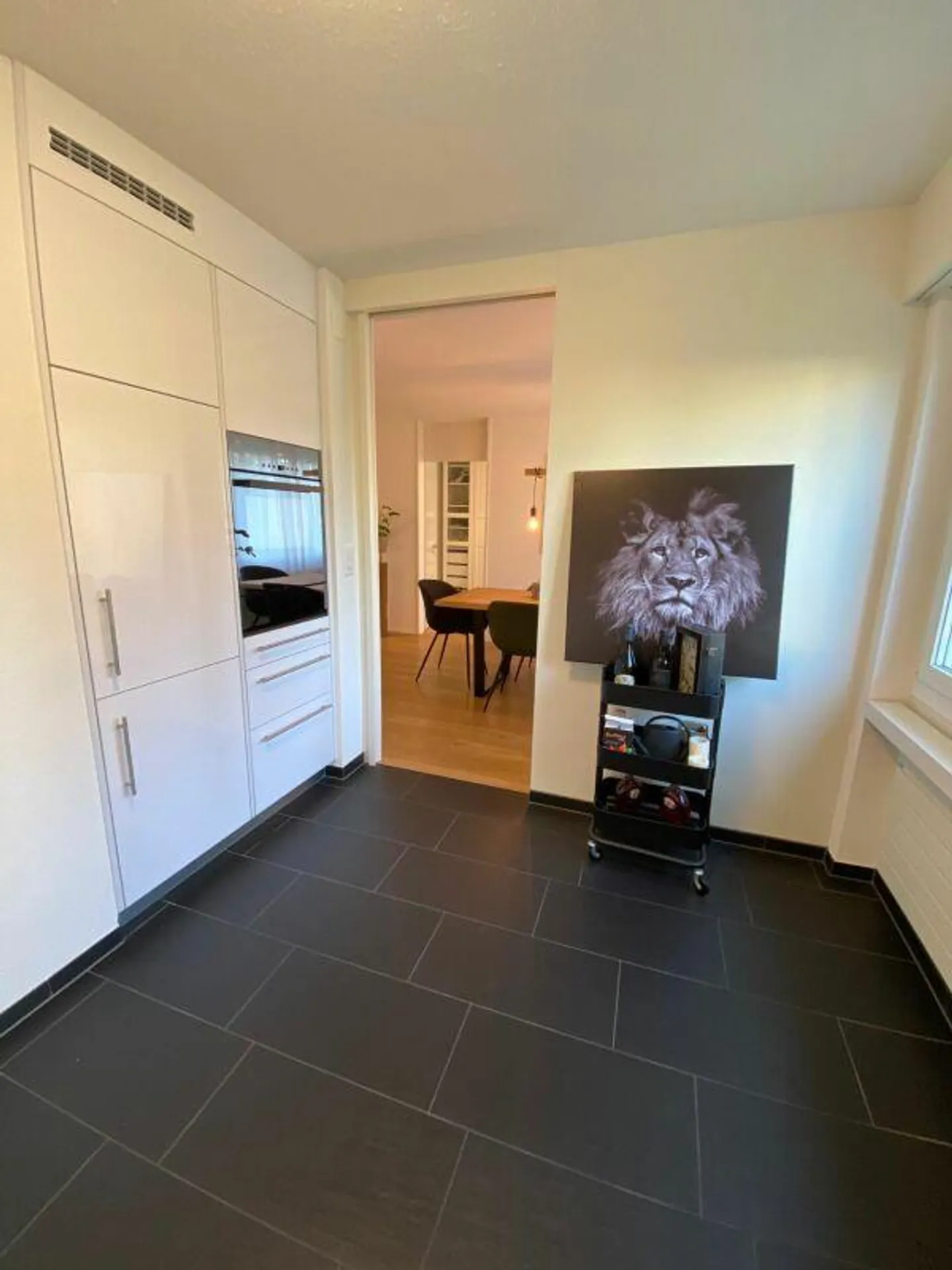 Helle 3.5-Zimmer-Wohnung an ruhiger Lage, grenzend an die Stadt Wil - Photo 3 sur 13
