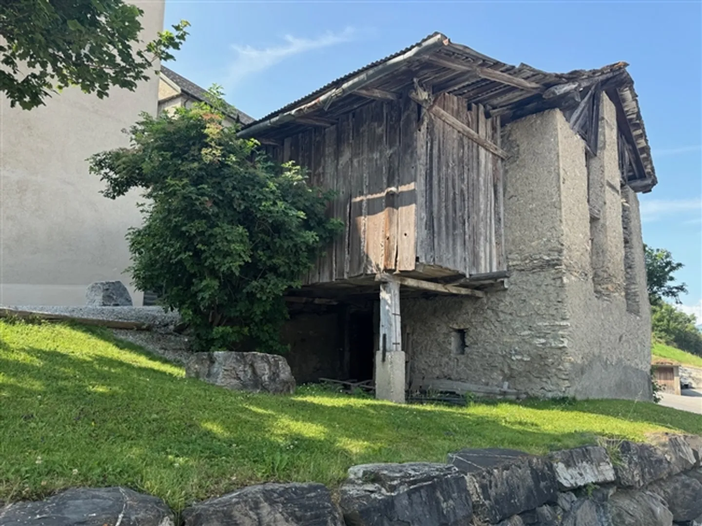 «Scheune - Autorisierter Zweitwohnsitz - Lens - ALLEINVERTRETER» - Foto 4 von 5