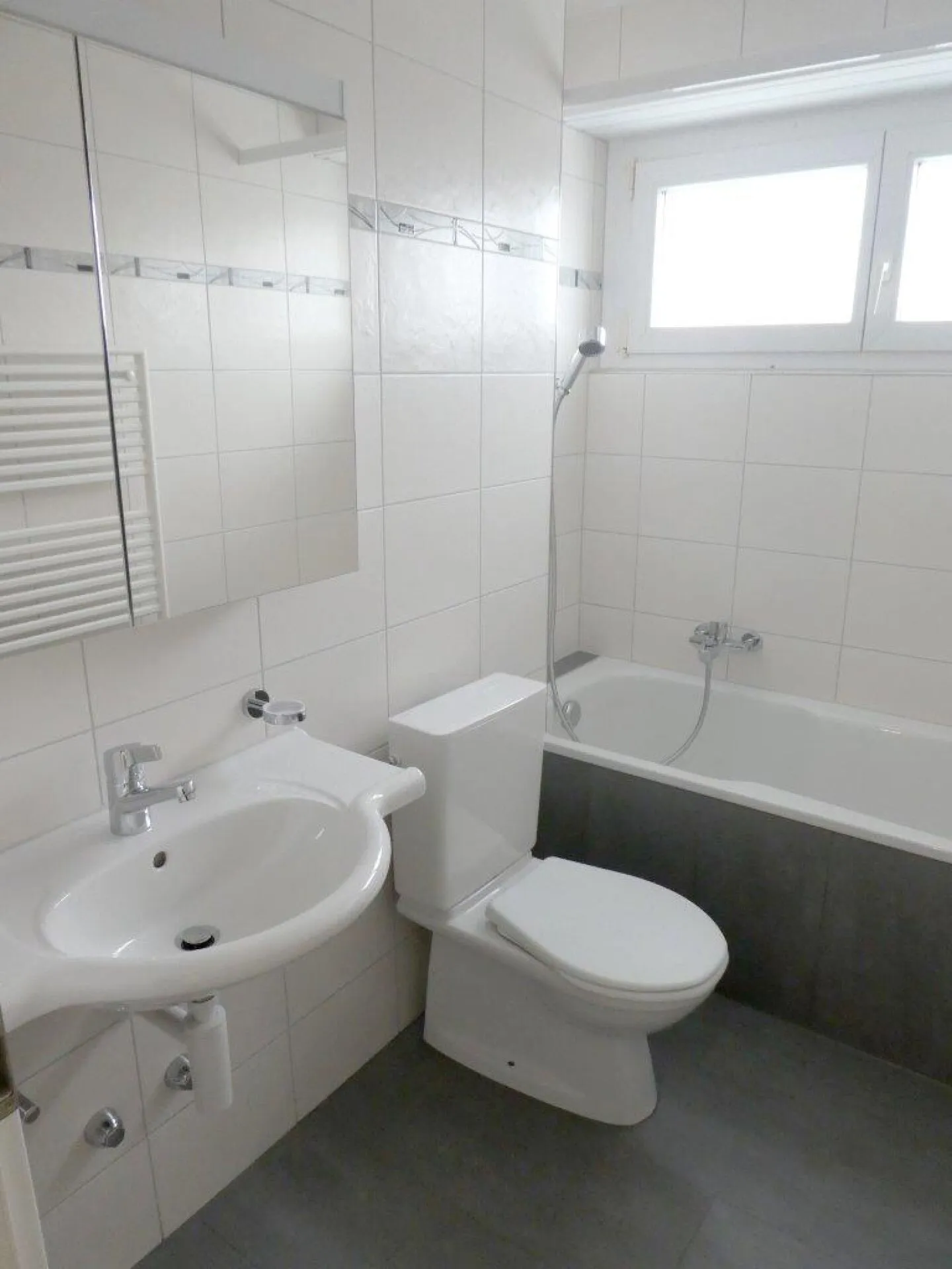 Living Above the Rooftops of Wil Near the Train Station - Photo 5 of 10