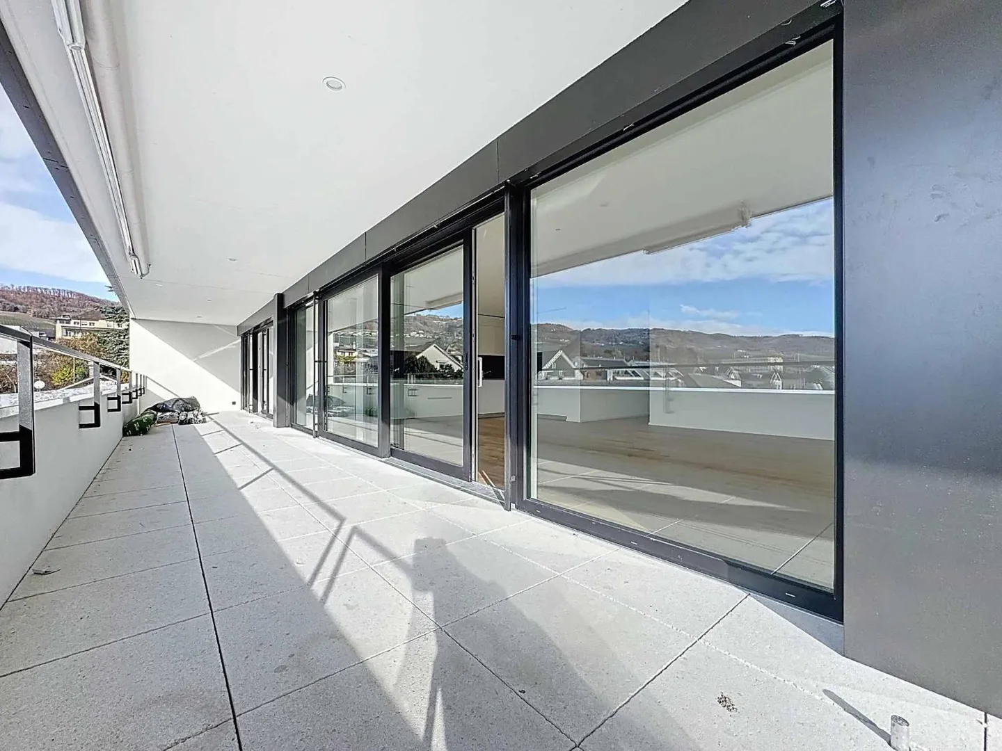 Nouvel appartement de 4,5 pièces avec balcons couverts - Photo 8 sur 13