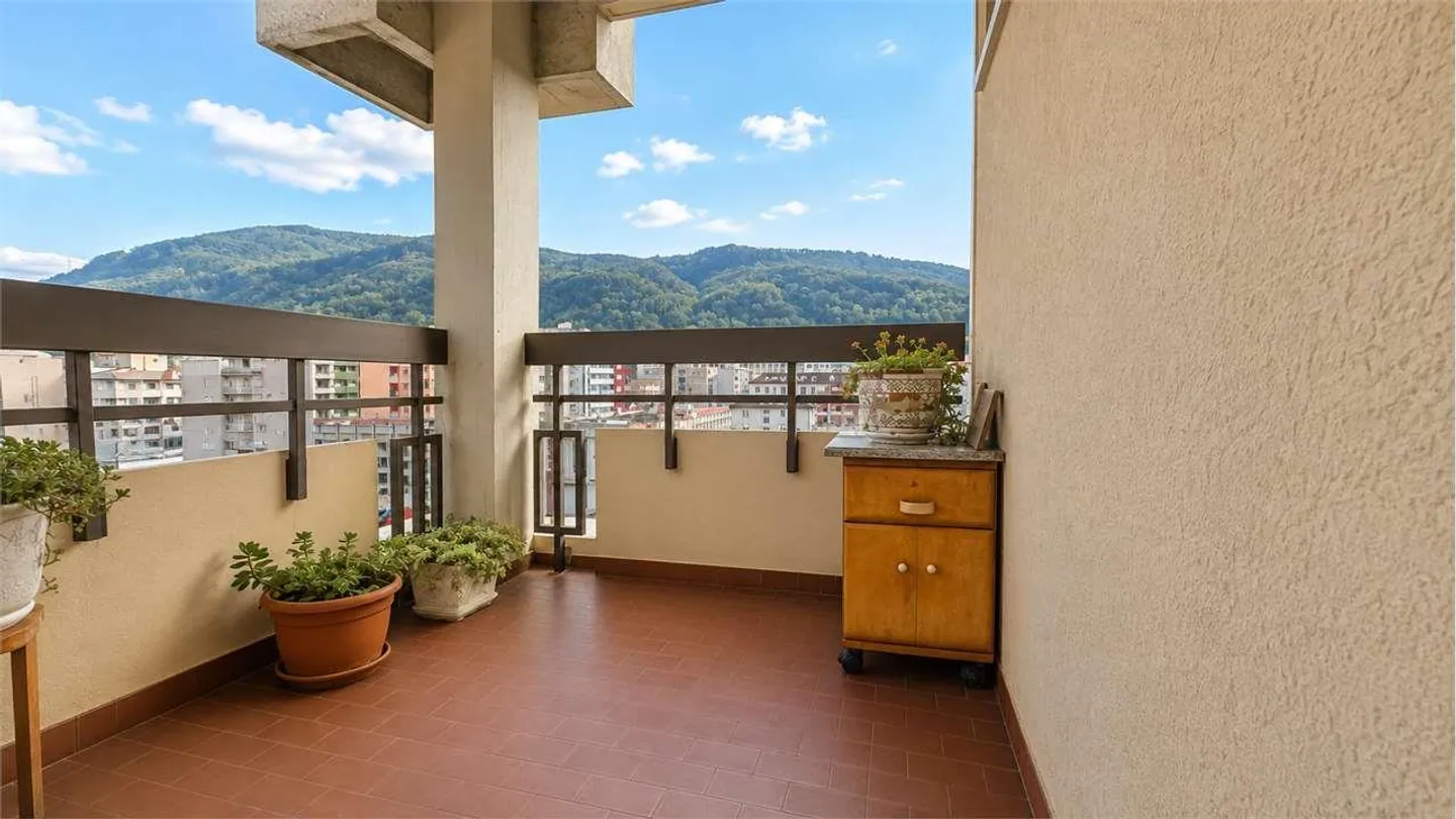 Office/Apartment, 3.5 Rooms for Sale in Chiasso - Photo 2 of 9