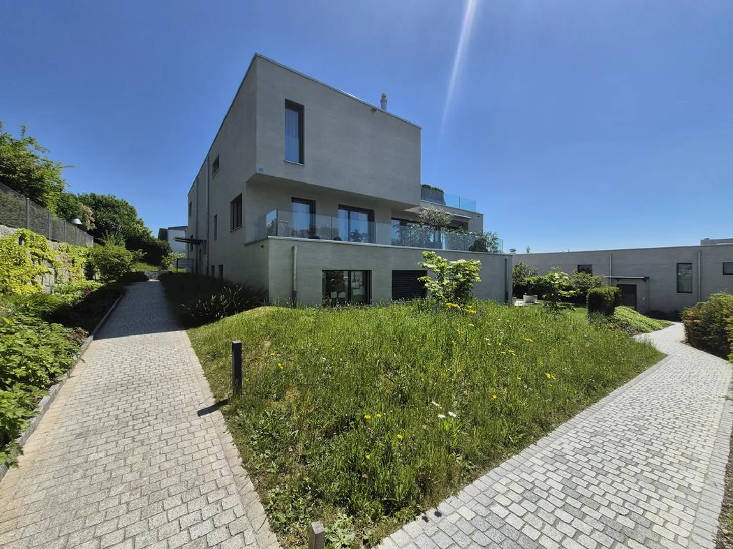 Moderne 4.5-Zimmerwohnung mit grosszügiger Terrasse - Foto 1 von 10