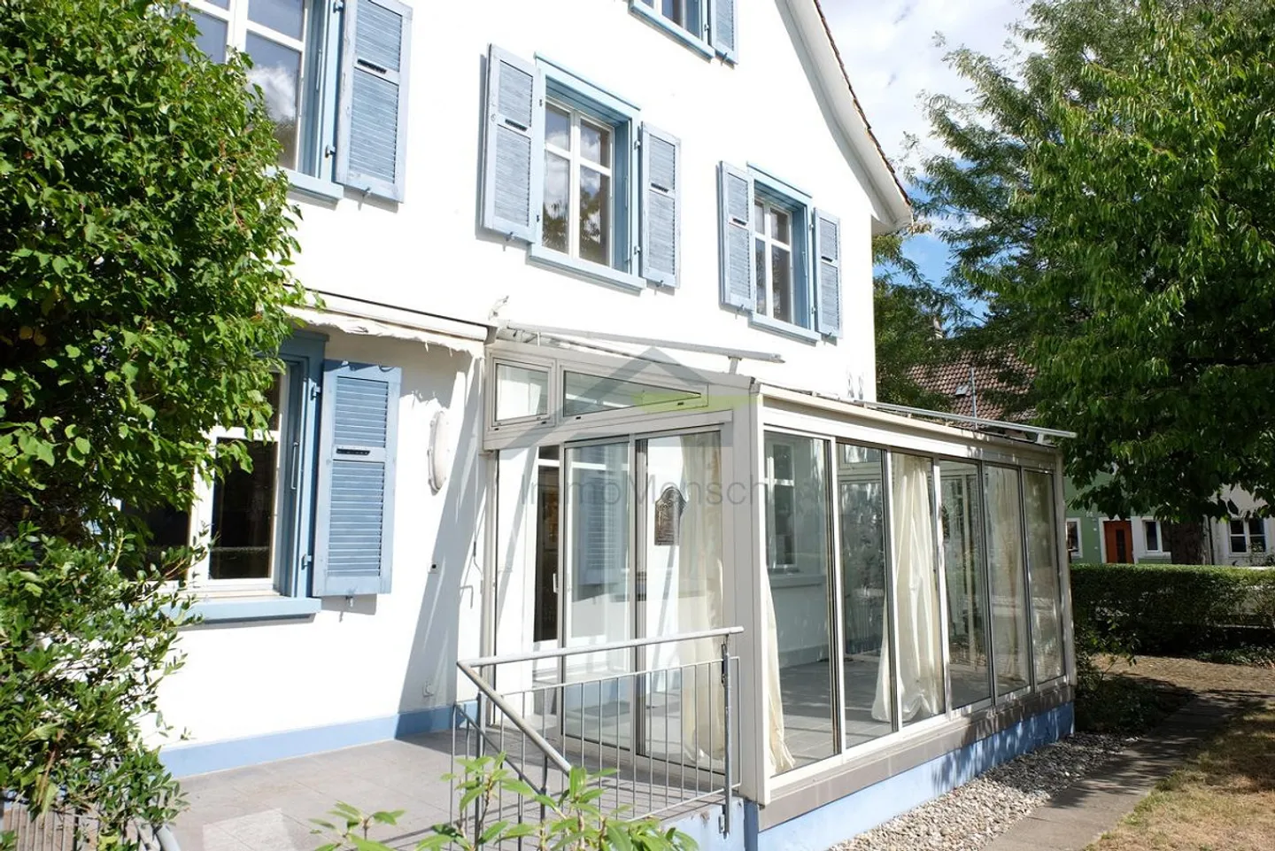 Charmantes Doppelhaus in Allschwil - Foto 8 von 14