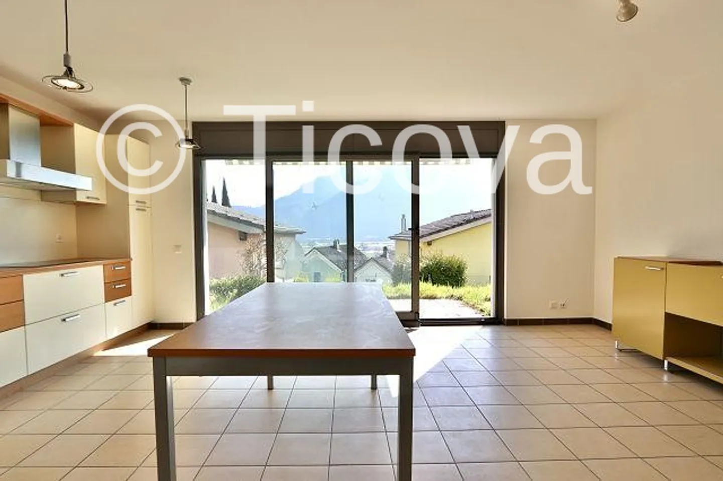 Casa singola in affitto - Foto 13 di 16