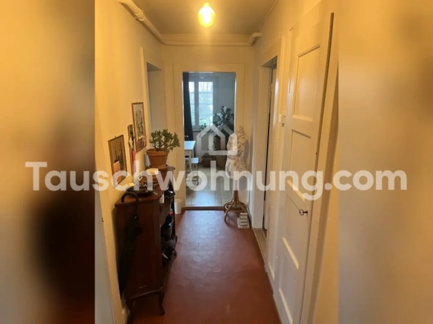 Appartement Charmant dans un Ancien Bâtiment à Échanger - Photo 1 sur 11