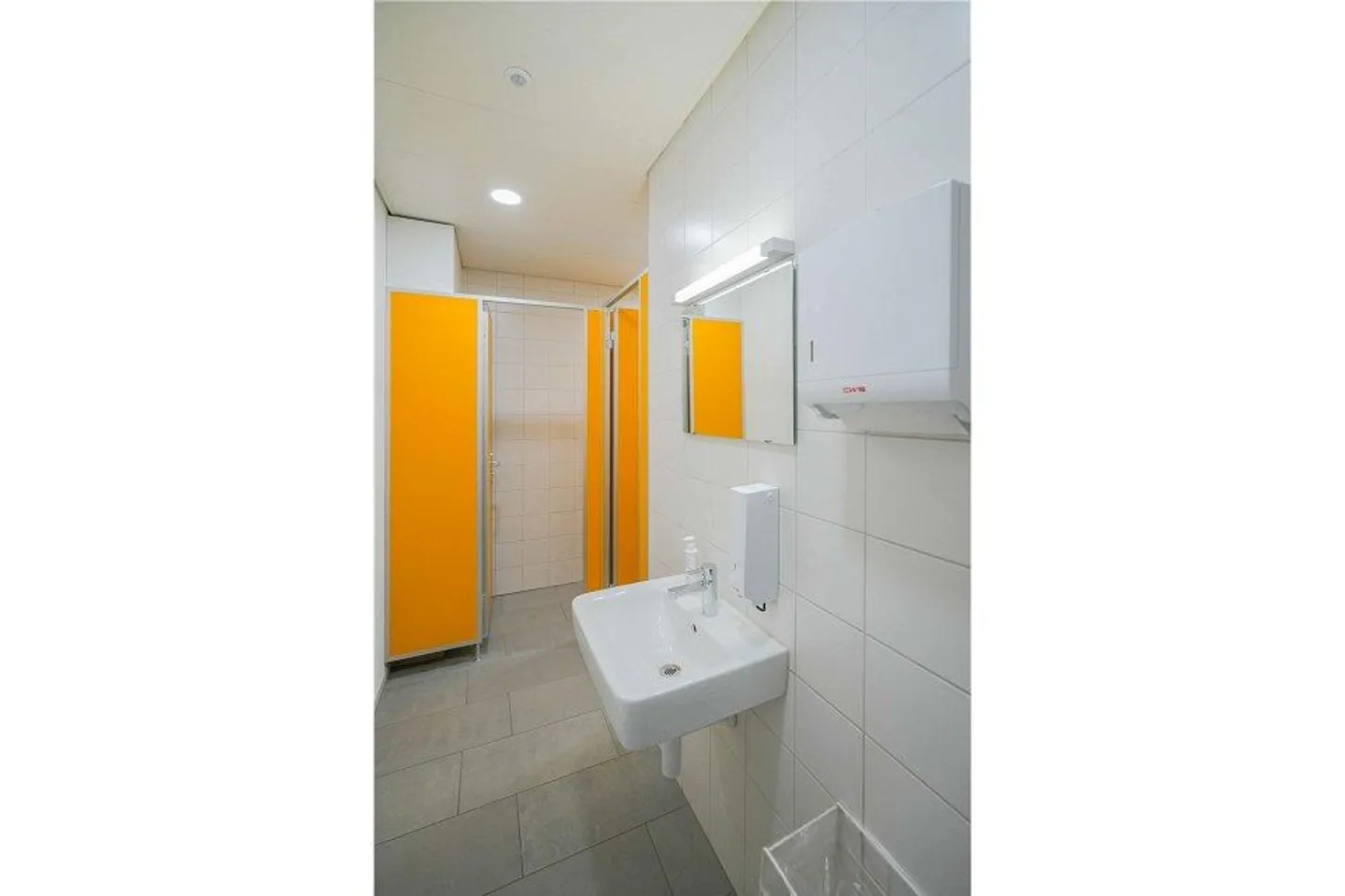 Modern and representative - Your new business domicile in Frick - Photo 8 of 9