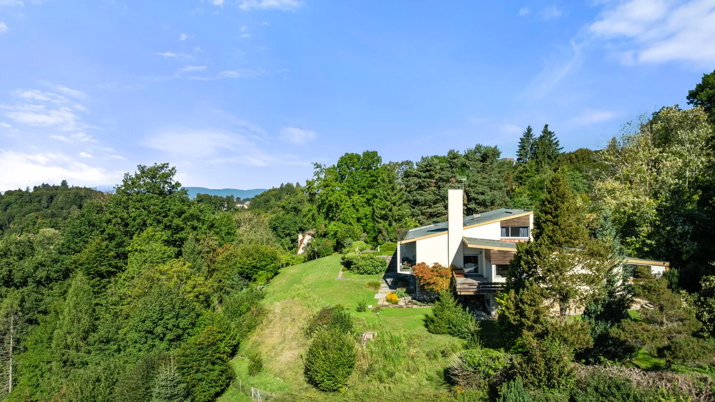Architect-designed property with great privacy, stunning view of the lake, Lausanne - Photo 2 of 13