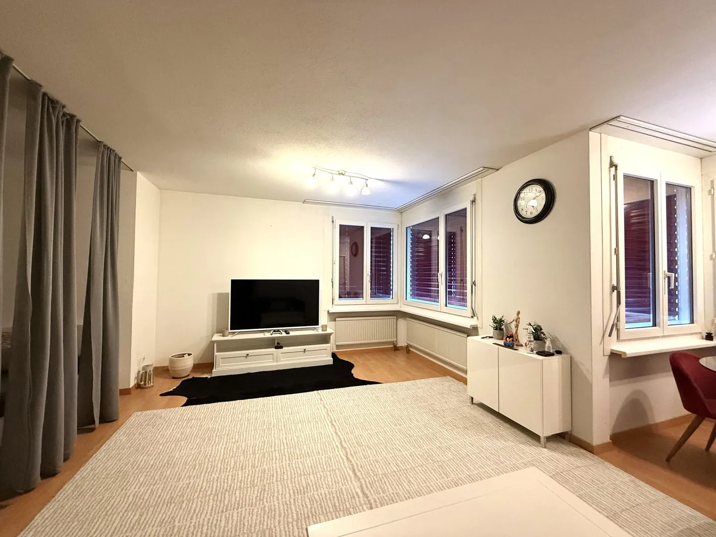 Praktisch, zentral, gemütlich - perfekte 1.5-Zimmer-Wohnung - Foto 3 von 12