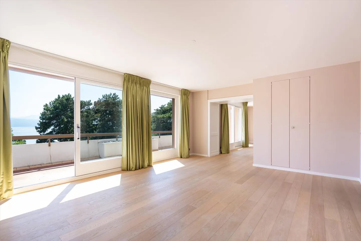 Appartamento elegante di 6,5 stanze con 226m2 - Foto 1 di 13