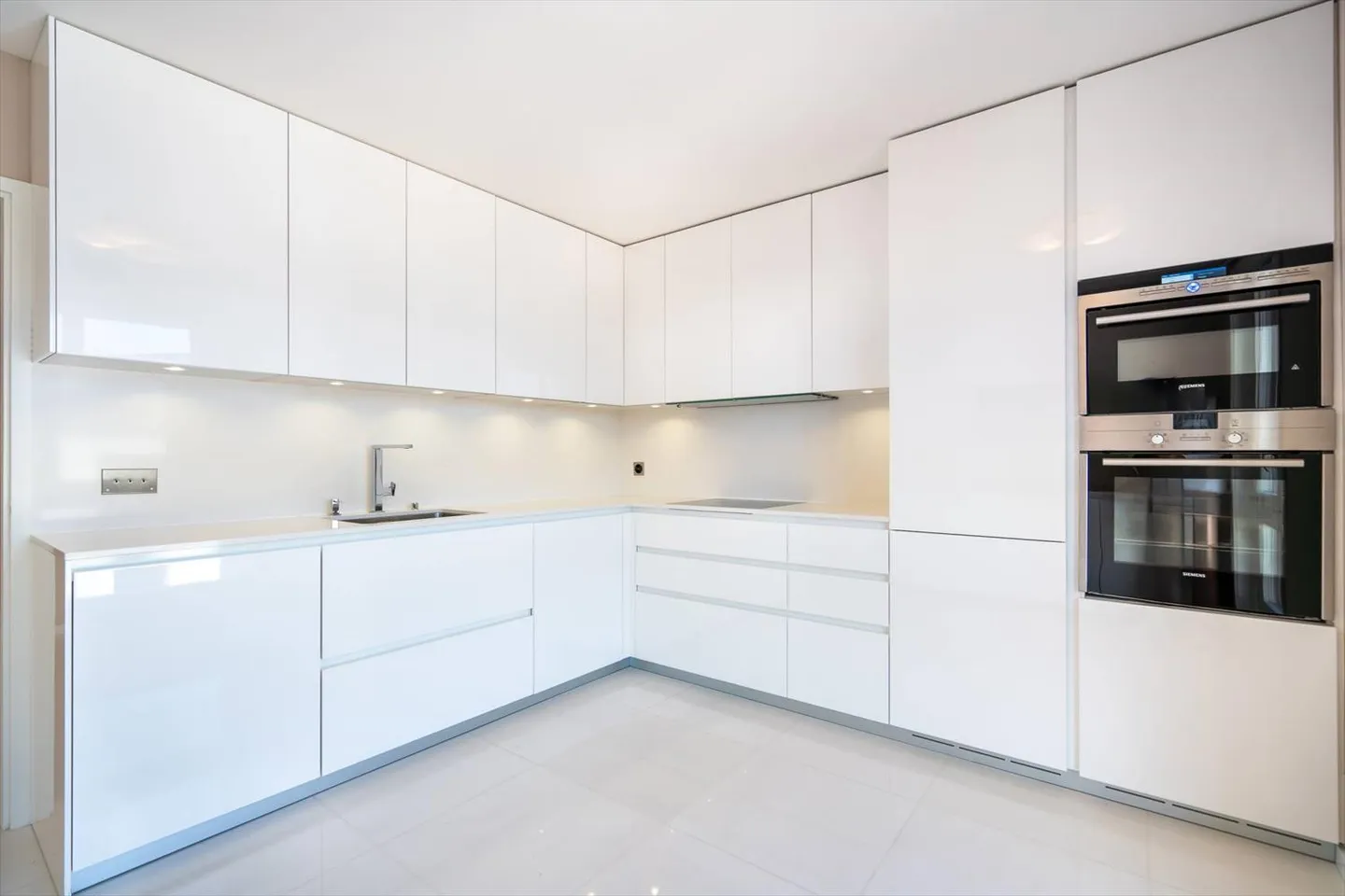 Appartamento elegante di 6,5 stanze con 226m2 - Foto 5 di 13