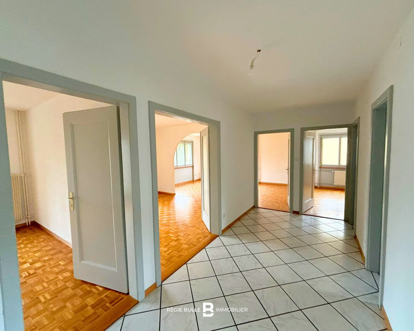 Fribourg - Spacious 3.5 Room Apartment Close to All Amenities - Photo 4 of 9