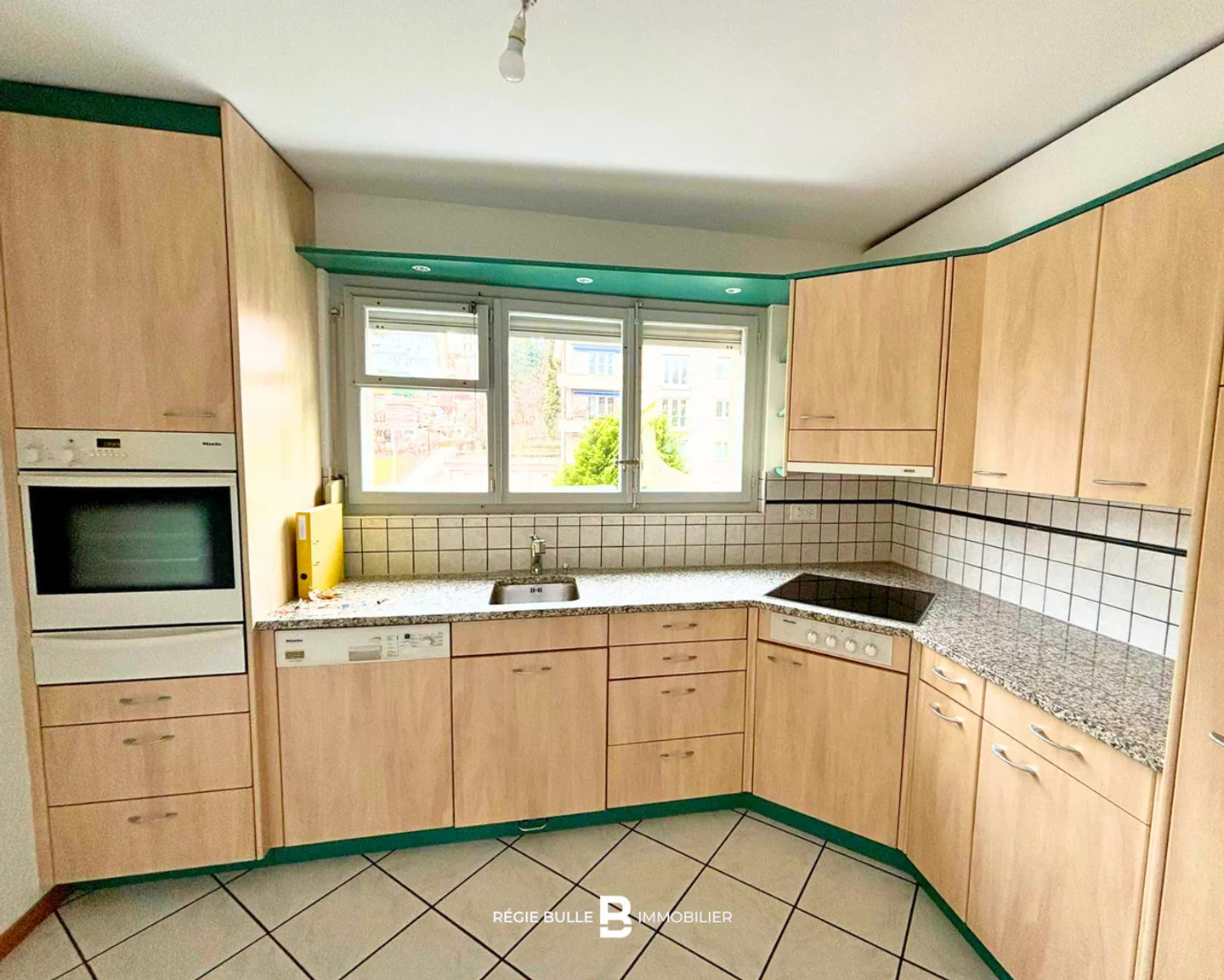 Fribourg - Spacious 3.5 Room Apartment Close to All Amenities - Photo 7 of 9