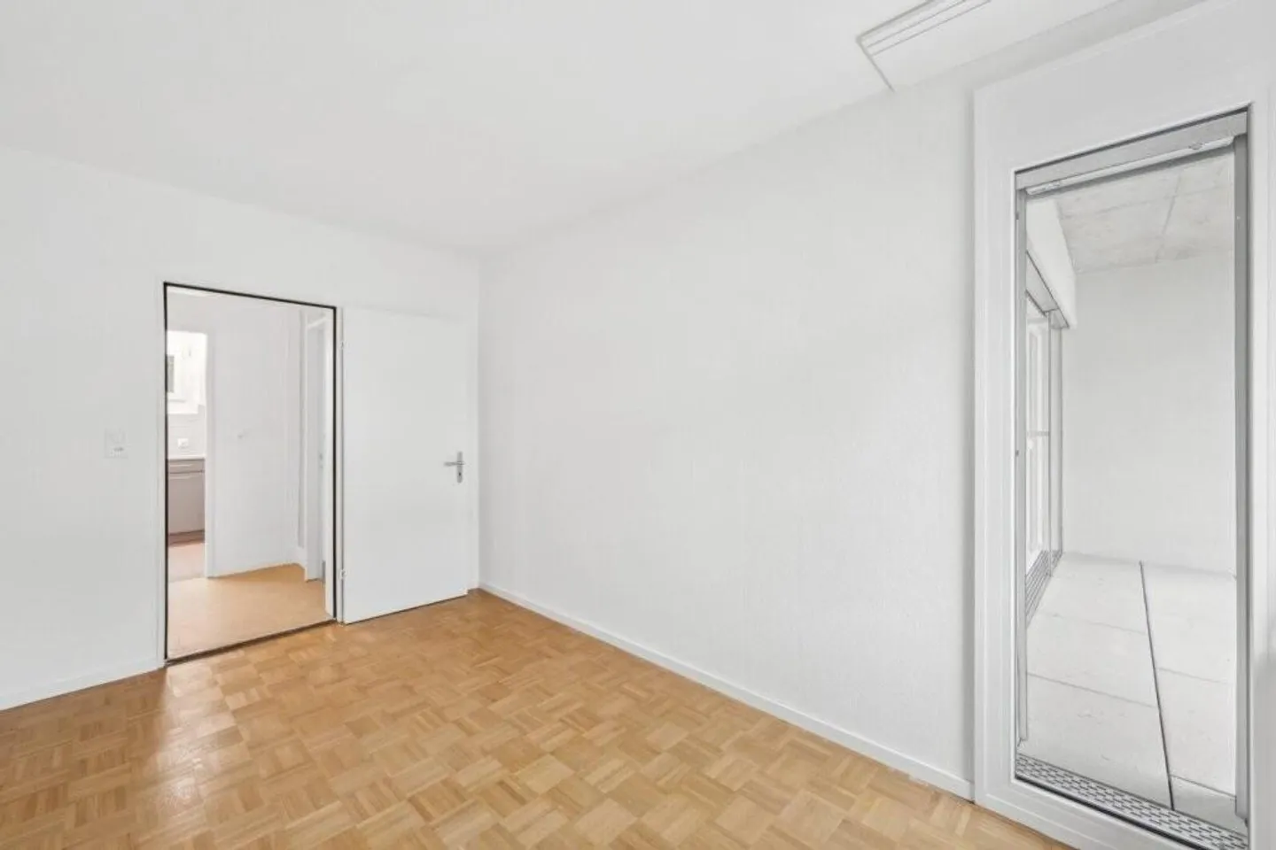 Freshly renovated 3.5-room apartments in a quiet location in Riehen - Photo 6 of 6