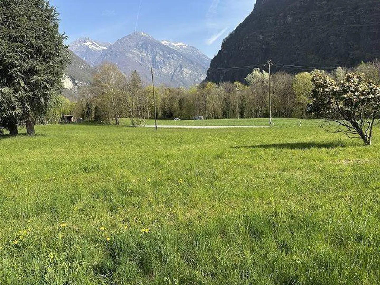 Terreno edificabile di 2711 m2 nella zona di costruzione R3 / terreno edificabile di 2711... - Foto 6 di 11