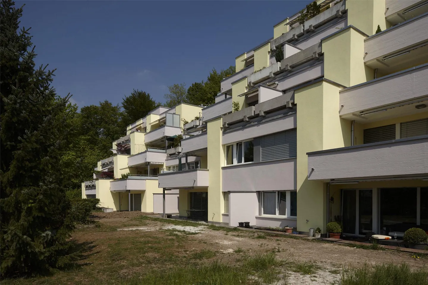 Living in a beautiful terrace house - Photo 1 of 8
