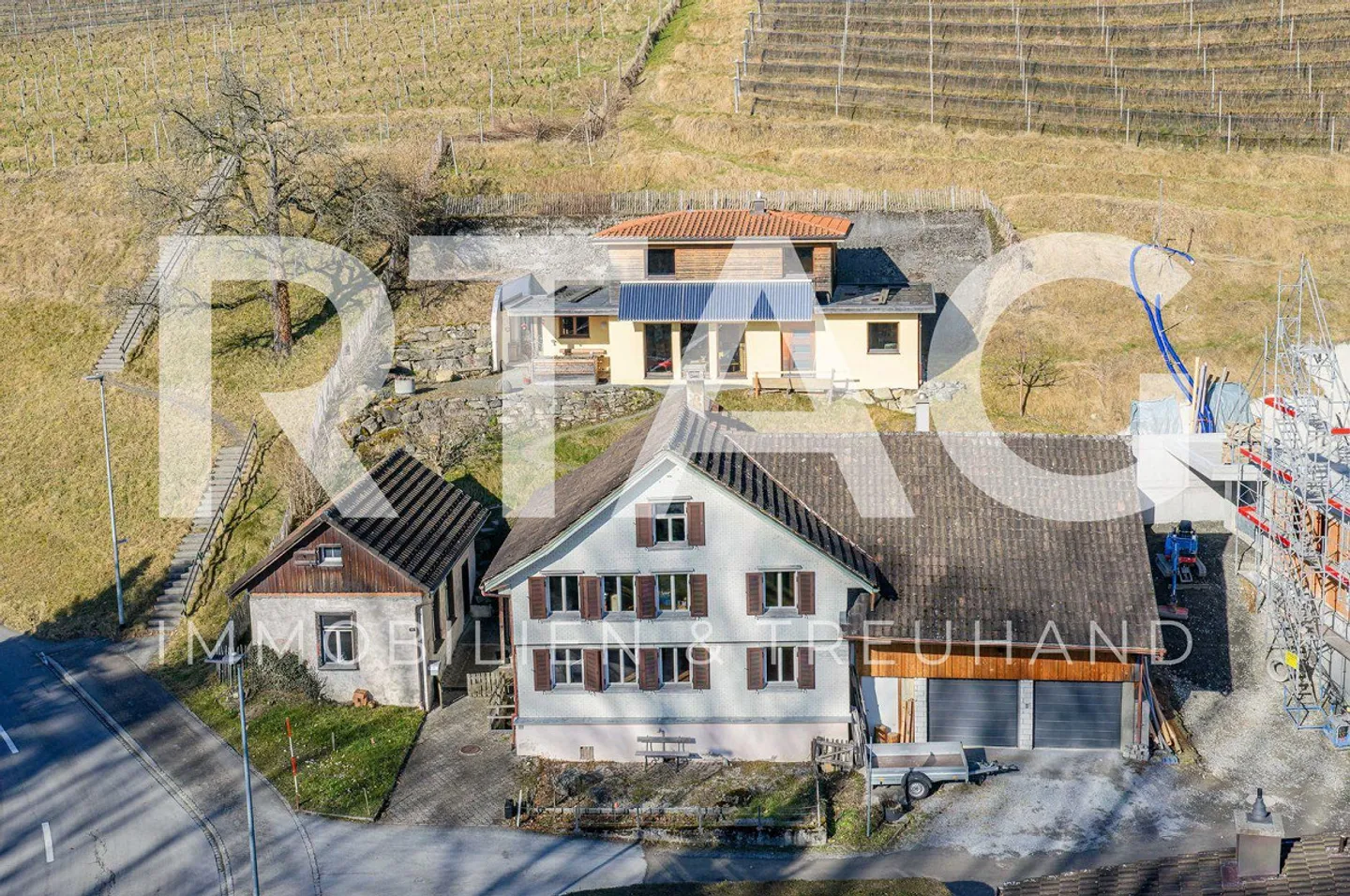 Charmantes Einfamilienhaus mit Scheune - Foto 1 von 13