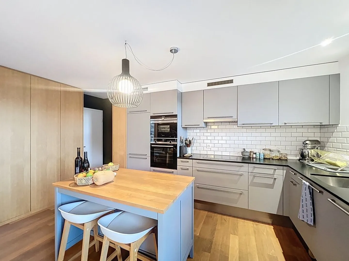 Wunderschöne moderne 2,5-Zimmer-Wohnung zur Miete in Prilly - Foto 1 von 9