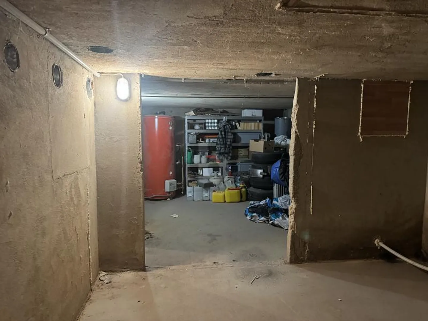 Office space for rent - Photo 3 of 4