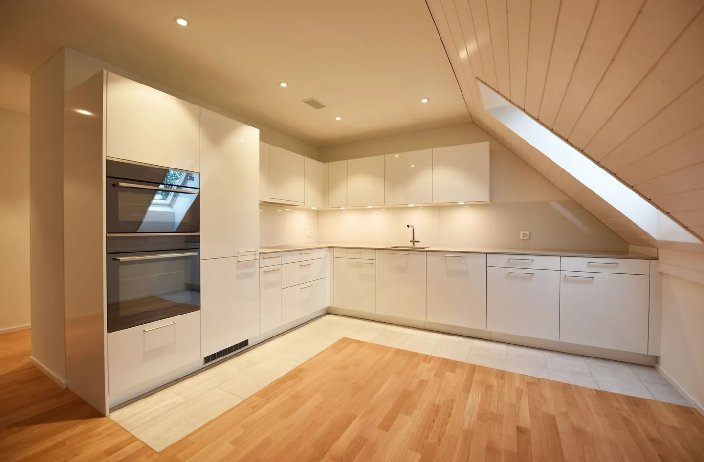 Appartement 3.5 pièces sous les combles - Photo 2 sur 6