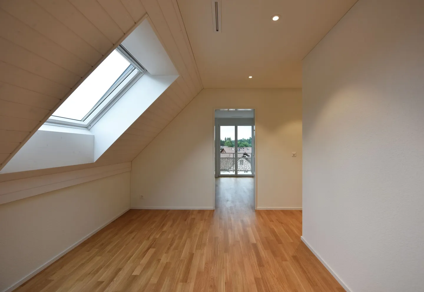 Appartement 3.5 pièces sous les combles - Photo 3 sur 6